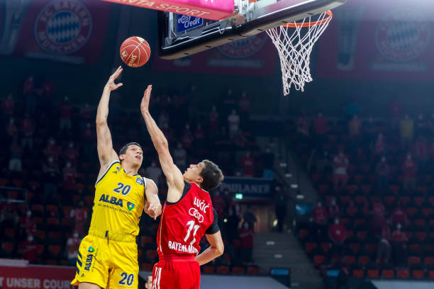 方面因素的 方面因素的